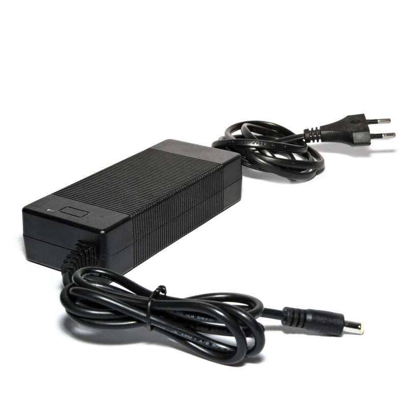 Chargeur compatible trottinette électrique XIAOMI M365 Chargeur compatible trottinette électrique XIAOMI M365