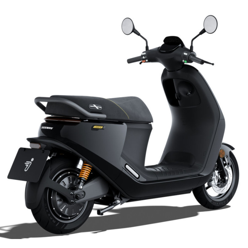 Quelle housse de protection pour votre scooter électrique ?